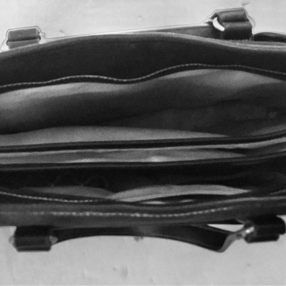 N/A black zippered